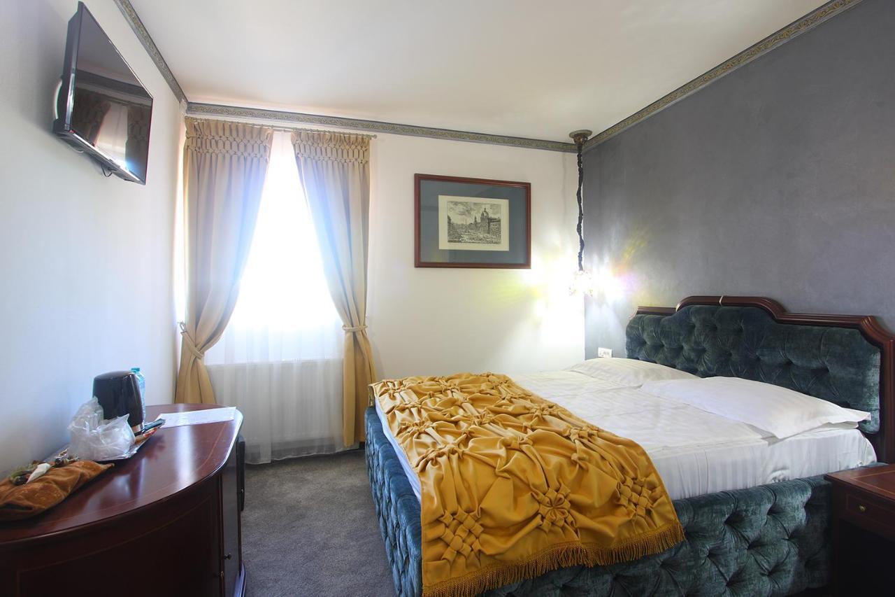Voila Inn Predeal Exterior photo