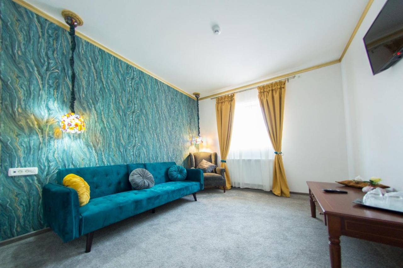 Voila Inn Predeal Exterior photo