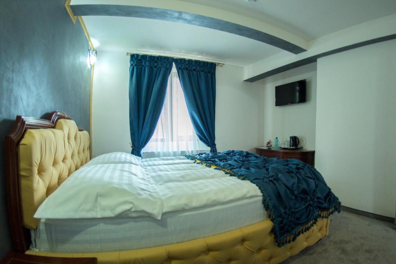 Voila Inn Predeal Exterior photo
